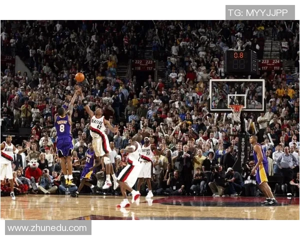 湖人对阵开拓者四节精彩回放全程回顾与赛后分析